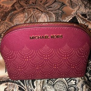 NWOT Michael Kors Saffiano Jet set travel pouch